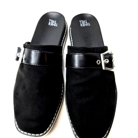 Time and Tru Mules/slides. Black/white Size 6M. - Picture 5 of 10